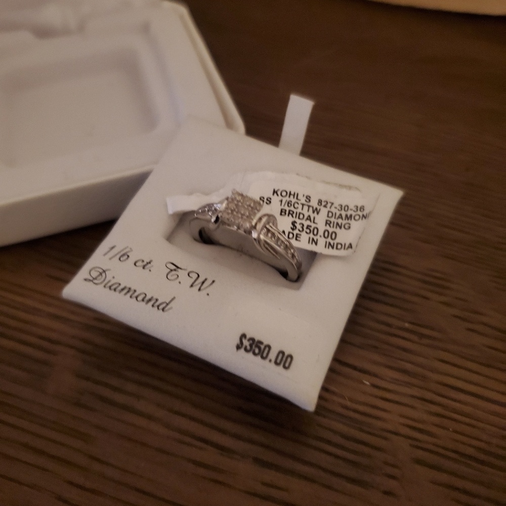 Ring - Picture 4 of 5